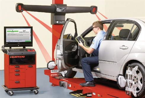 Wheel Alignment Machine in Use